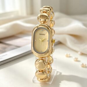 Reloj ovalado brazalete estilo bolas