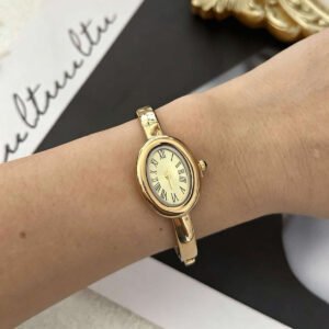 Reloj Ovalado Dorado Brazalete Delgado