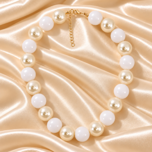Collar chicle con perlas marinas Blanco