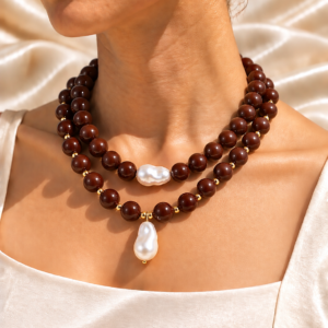 Collar chicle con perlas Marron