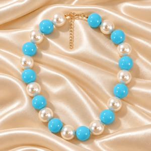 Collar chicle con perlas marinas lago azul