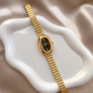 Reloj ovalado negro